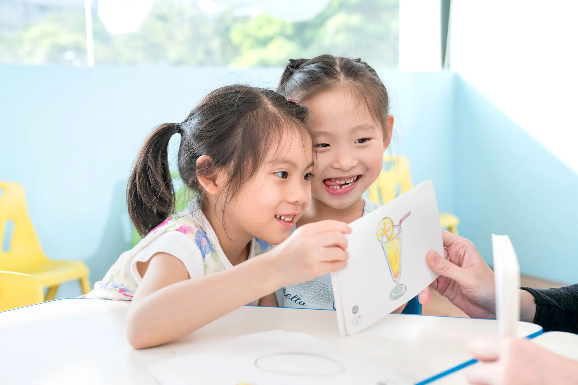 爸媽必看！最有效的幼兒學習啟蒙─ 國字卡、中文童謠卡